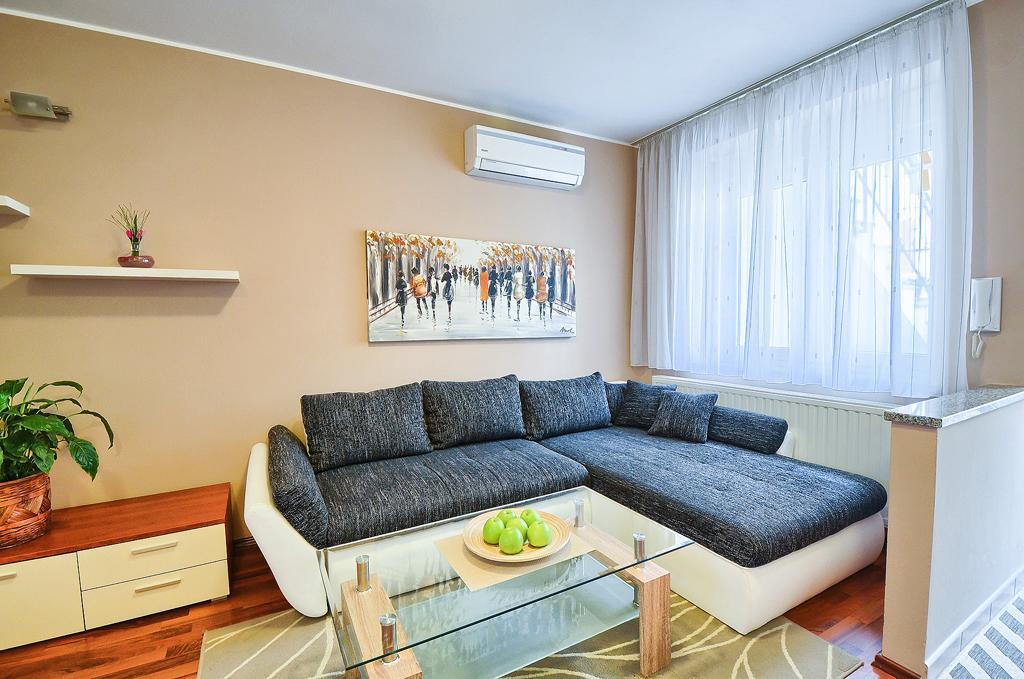 E&E Apartment Arena With Free Private Parking Pula Ngoại thất bức ảnh