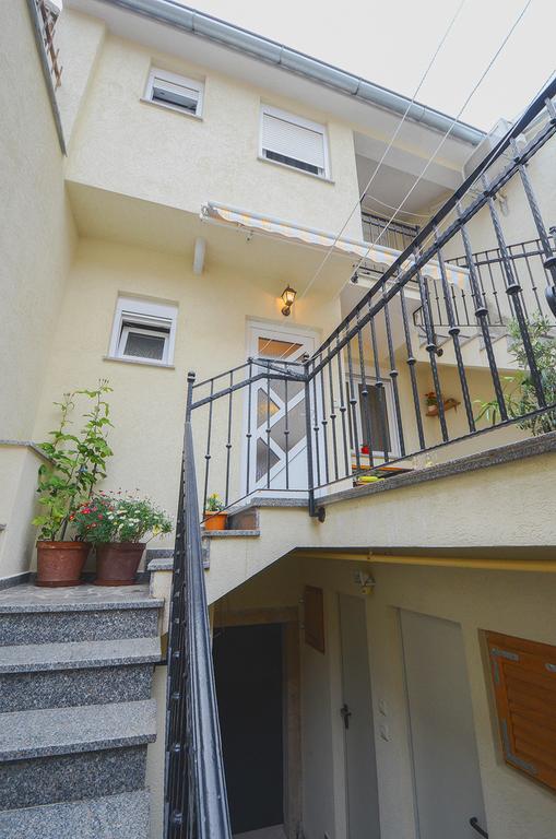 E&E Apartment Arena With Free Private Parking Pula Ngoại thất bức ảnh